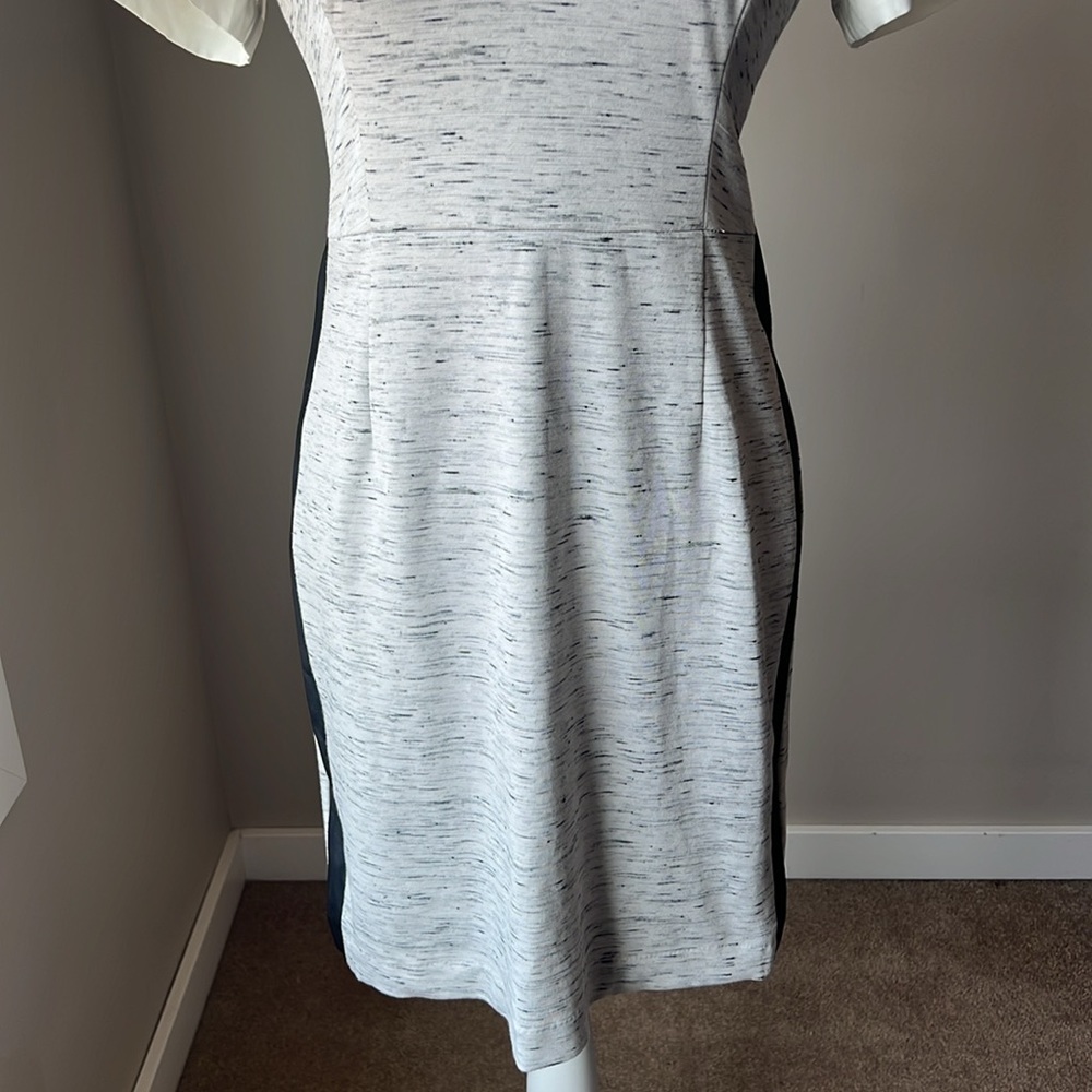 Dynamite V-Neck Dress - Picture 3 of 12